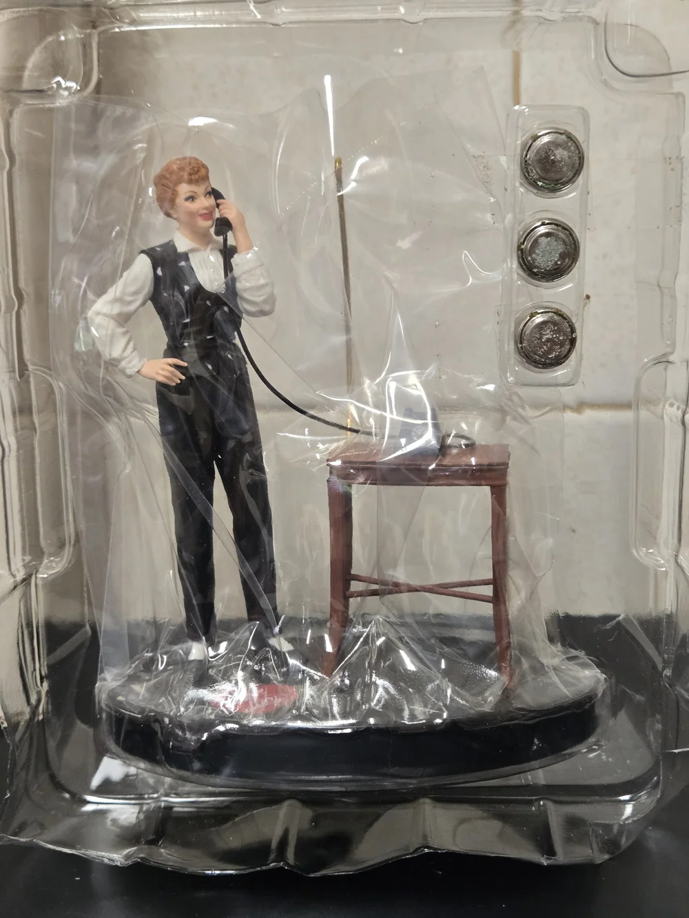 Hallmark Keepsake 2006 'Hello, Ricky?' I Love Lucy Ornament